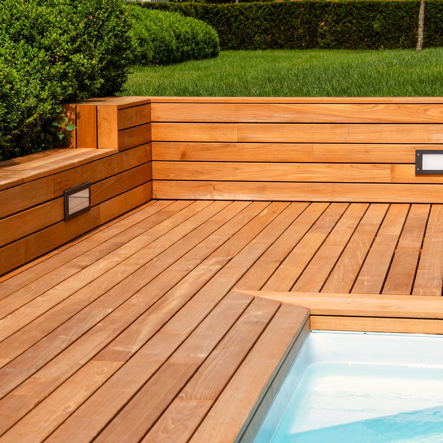 Poolumrandung Ip&eacute; M&uuml;nchen