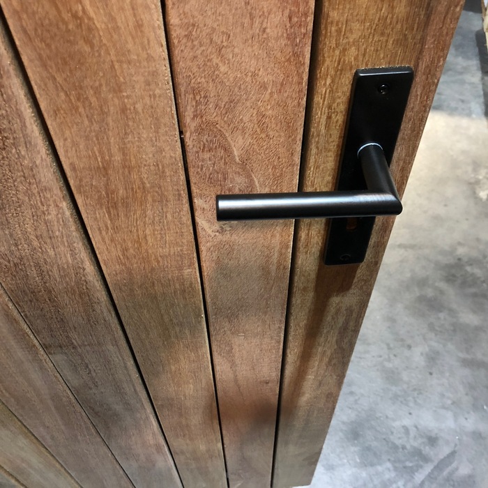 Detail Ipé 9 cm Lamellen Tor