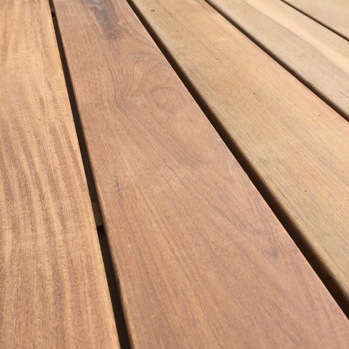Ipe Terrassendielen unsichtbare Befestigung Clips