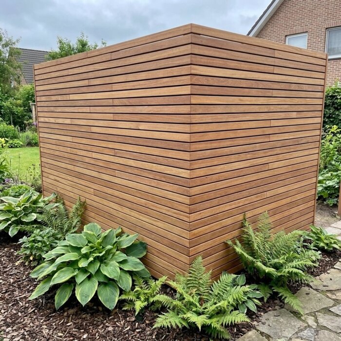 Ipe Zaun 5 cm Lamellen, Ecke mit schmaler 5 mm Fuge