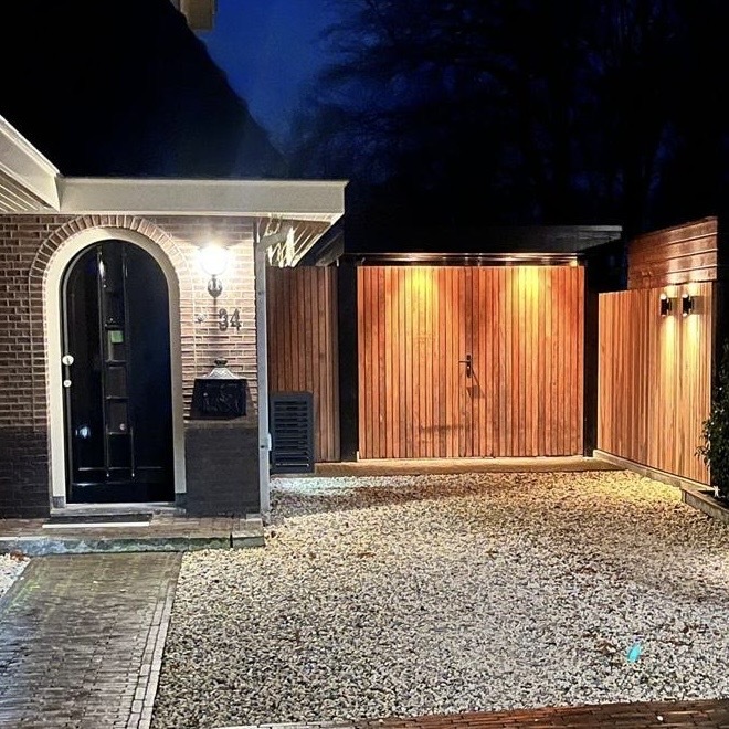 Luxus Ipé Doppeltor im Garten