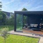 Modernes schwarzes Holzgartenhaus nach Maß mit 3d-Konstruktionszeichnung