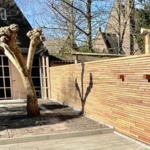 Teak Lamellenzaun mit 5 cm Lamellen ohne sichtbare Schrauben