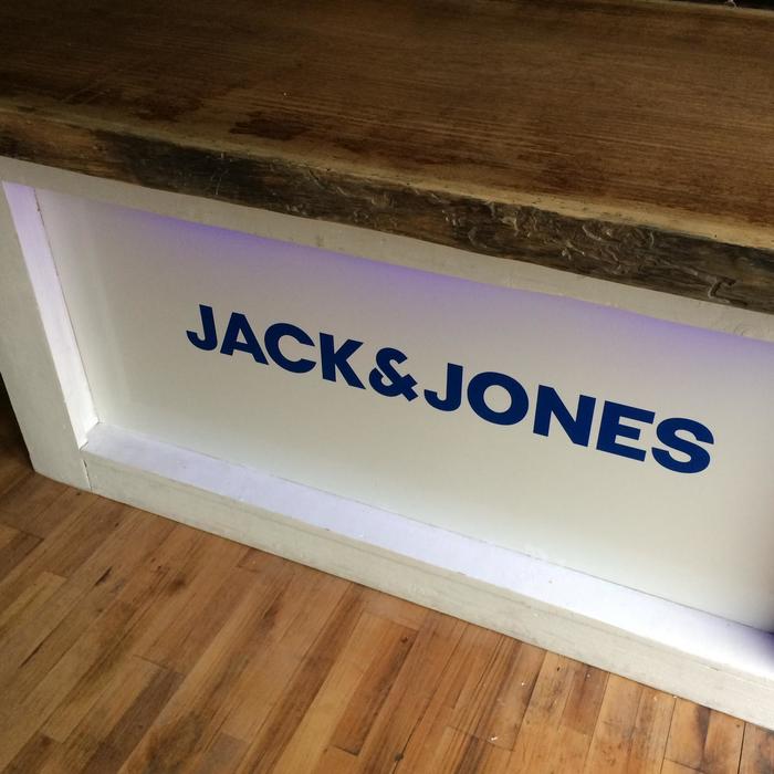 Hartholz Massive Esstisch Baumtisch Zähler Jack&Jones